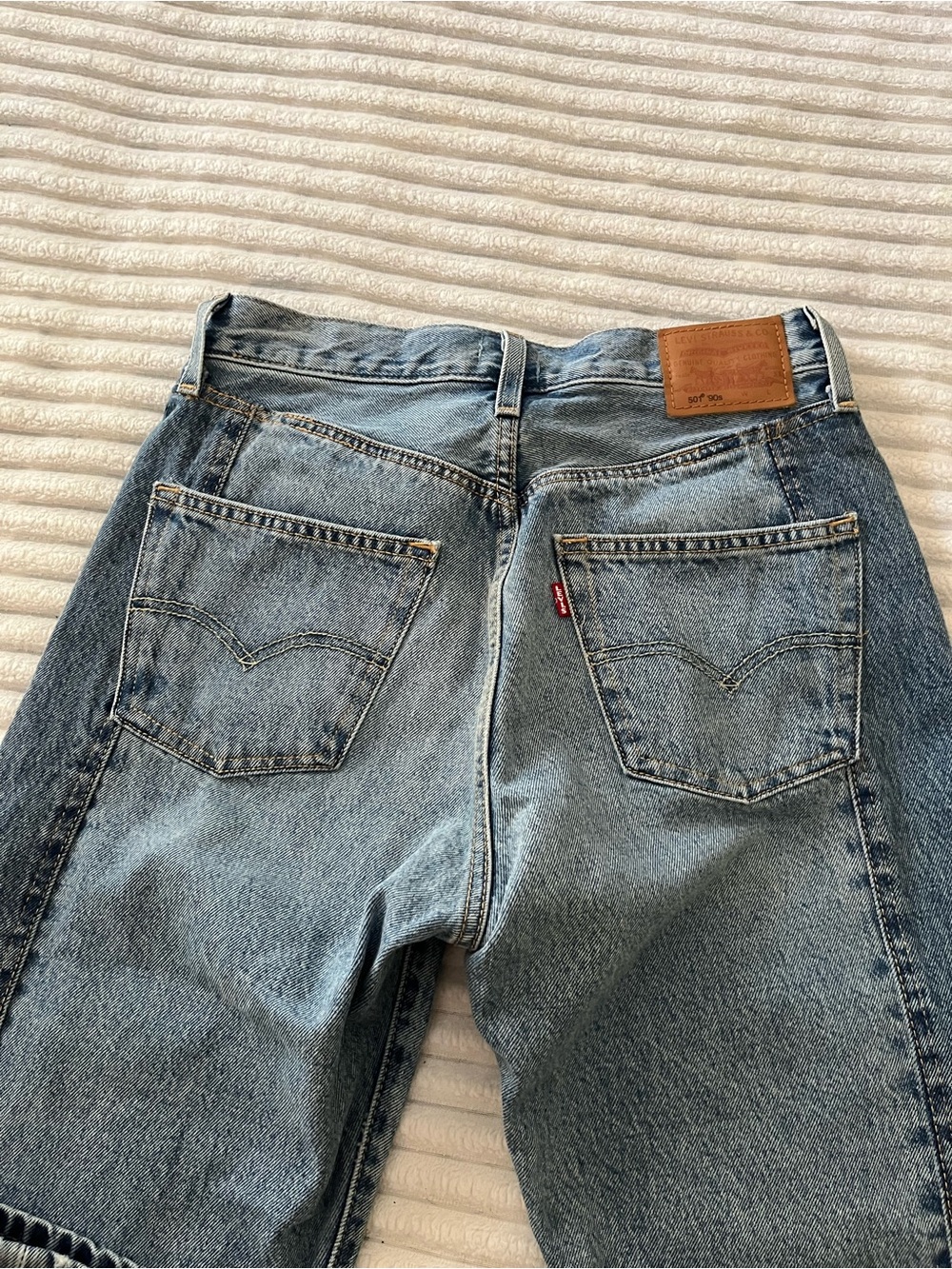 Levi’s 90s 501 Jeans - Picture 10 of 15